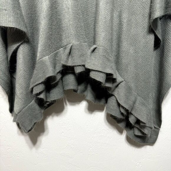 Apt. 9 Wrap Sweater Shawl Gray Knit Open Sides Poncho Ruffle Hem Womens One Size - Picture 5 of 7